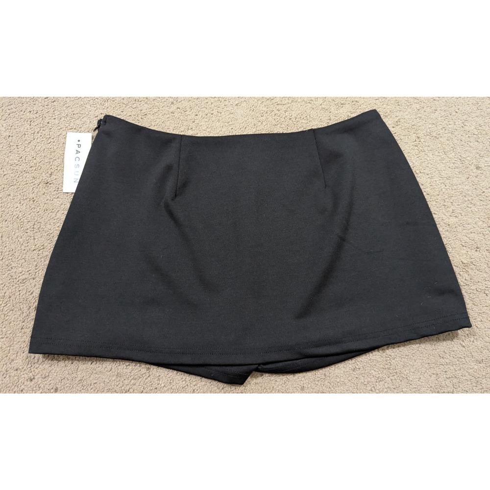 New L.A. Hearts sz M Skort or Skirt shorts underneath stretchy mini 1449 - Picture 3 of 6